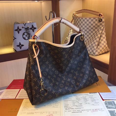 louis vuitton m44869|sito ufficiale louis vuitton.